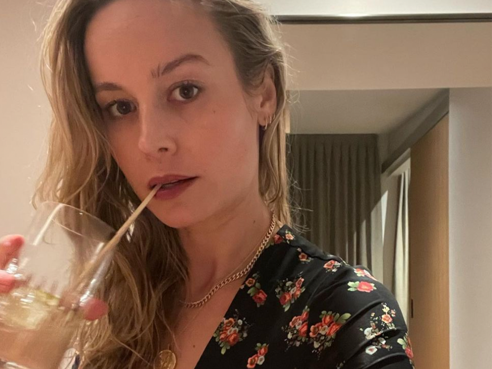 How Brie Larson Gets Shredded Abs Through Zoom