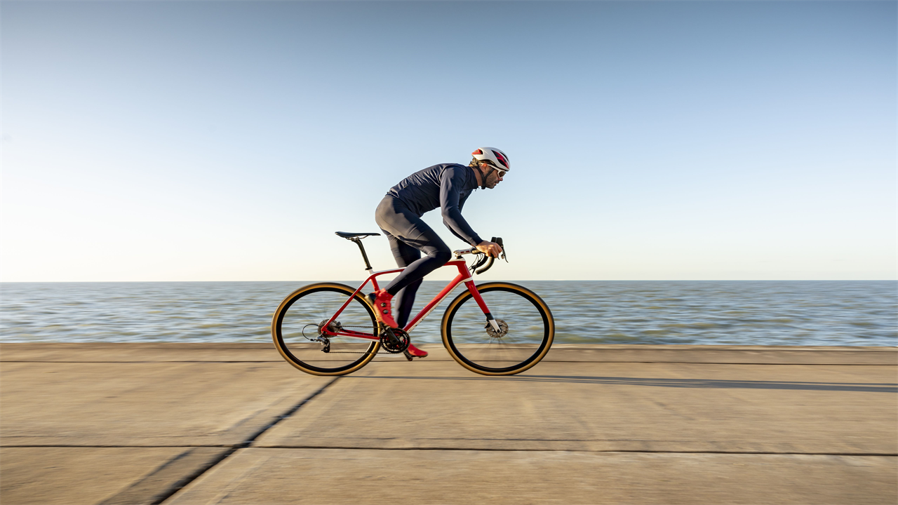Male Cyclists Should Stand to Avoid 'Crushing' Genitals During Rides, Study Says