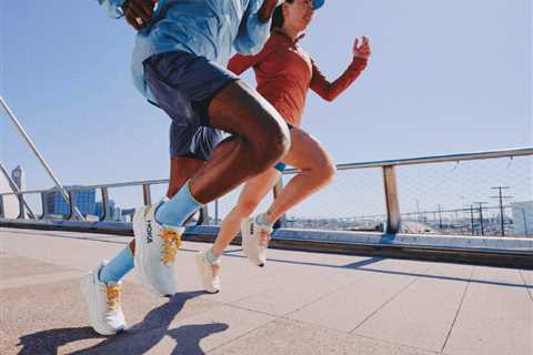 Free Your Stride With The HOKA Arahi 8
